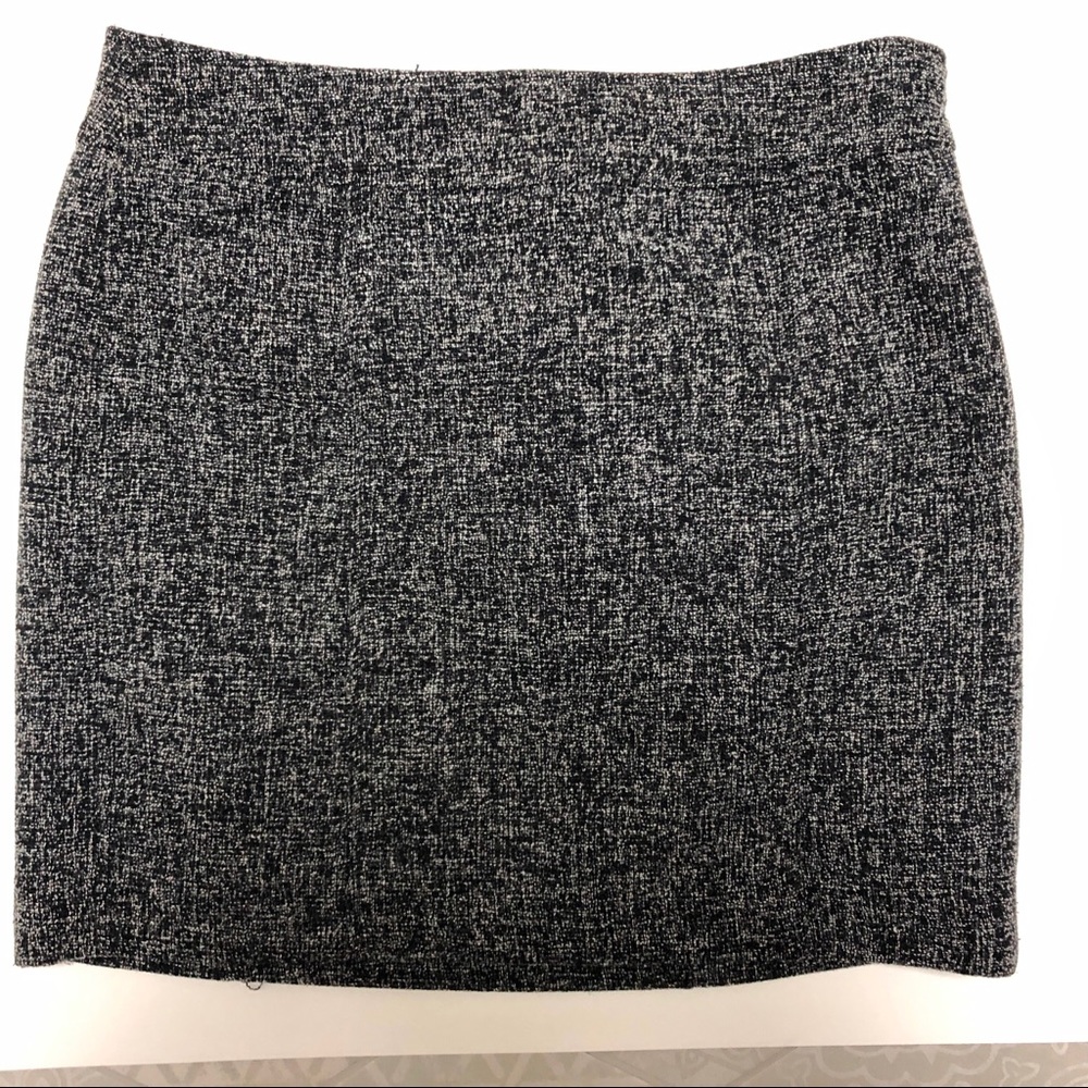 Banana Republic Black and White Tweed Skirt